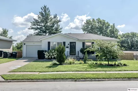 5125 S 142nd St, Omaha, NE 68137