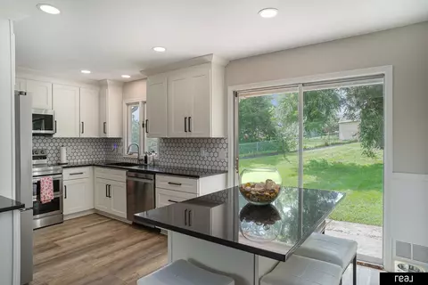 4004 N 92 Cir, Omaha, NE 68134