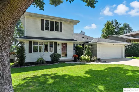 11711 Hartman Ave, Omaha, NE 68164