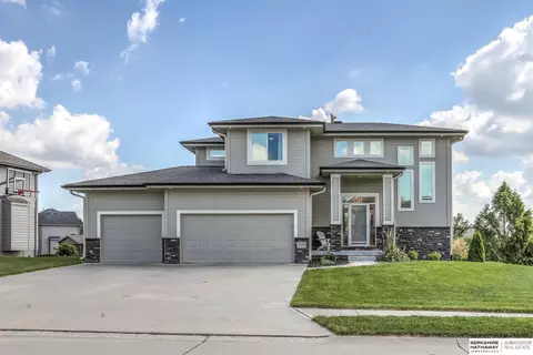 6209 S 196 St, Omaha, NE 68136
