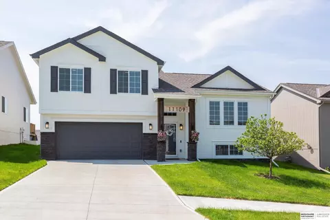 11109 Sunrise St, Omaha, NE 68142