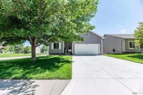 19103 K St, Omaha, NE 68135