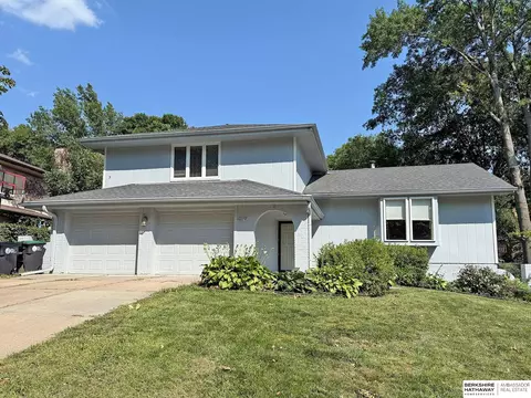 2017 S 145th Ave, Omaha, NE 68144