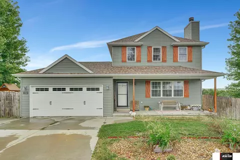 415 N Spruce St, Valparaiso, NE 68065