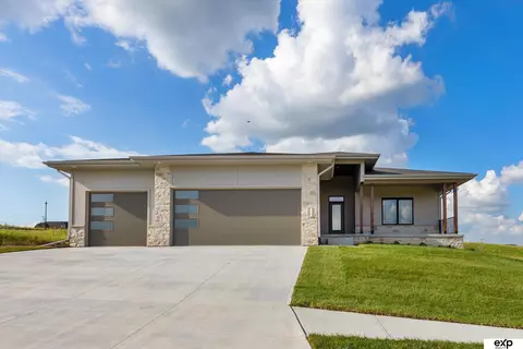 20120 V St, Omaha, NE 68135