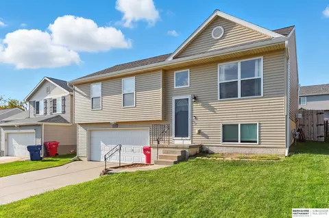 15326 Willit St, Bennington, NE 68007