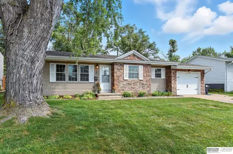 4705 N 96th St, Omaha, NE 68134