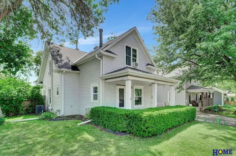 5319 Walker Ave, Lincoln, NE 68504