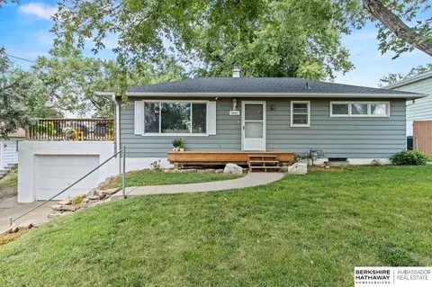 5820 A St, Omaha, NE 68106