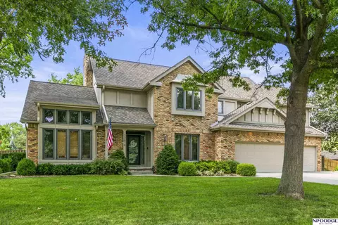 13616 Seward St, Omaha, NE 68154