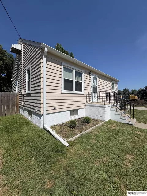 Exterior - 1000 Howard St, Scribner, NE 68057 photo 1 of 5