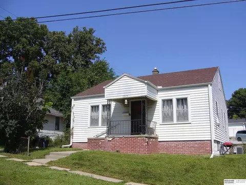 2312 D St, Omaha, NE 68107
