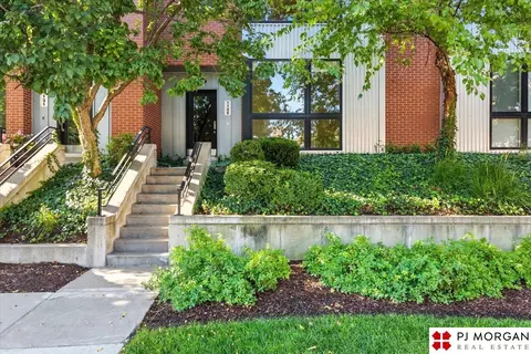 1135 Leavenworth St, Omaha, NE 68102