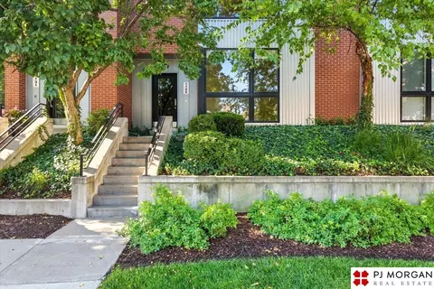 1135 Leavenworth St, Omaha, NE 68102