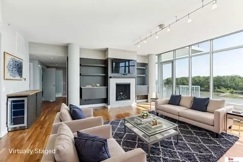 444 Riverfront Plz #603, Omaha, NE 68102