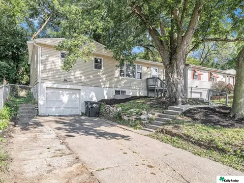 5421 N 45th Ave, Omaha, NE 68104