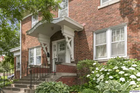 602 N 85 St, Omaha, NE 68114