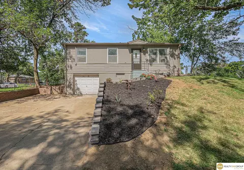 6902 S 21 Ave, Bellevue, NE 68147