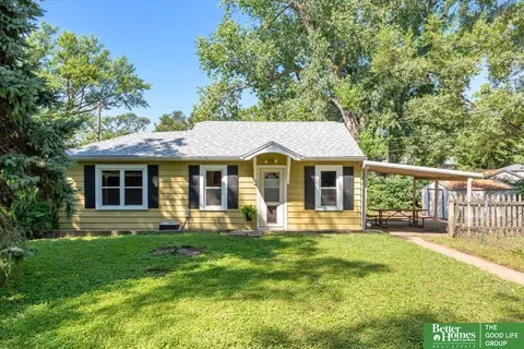 2030 N 68th St, Omaha, NE 68104