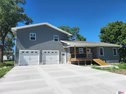 103 Tiger Ave, Lewiston, NE 68380