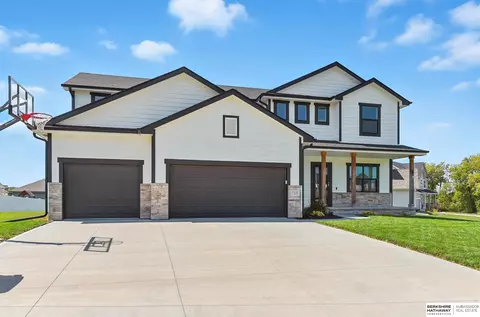 7520 N 168th Ave, Bennington, NE 68007