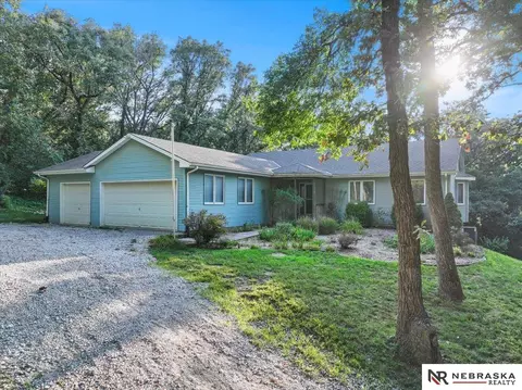 15315 Northridge Dr, Louisville, NE 68037
