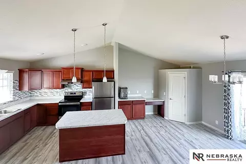 13942 Wyoming St, Omaha, NE 68142