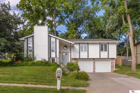 12750 Forestdale Dr, Bellevue, NE 68123
