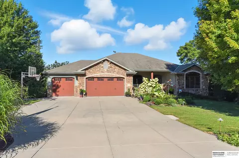 19980 White Tail Ln, Louisville, NE 68037
