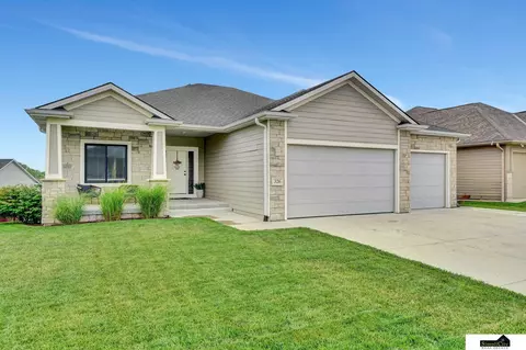 326 S 89th St, Lincoln, NE 68520