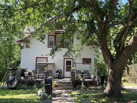 541 Chestnut St, Hickman, NE 68372