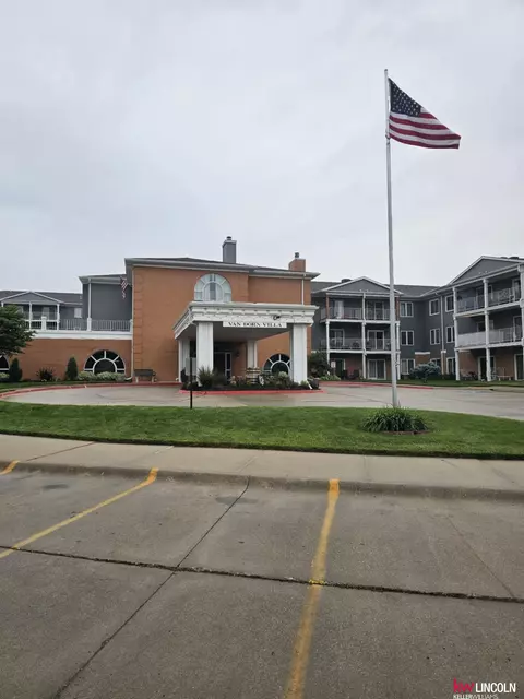 3001 S 51st Street Ct #2200, Lincoln, NE 68506