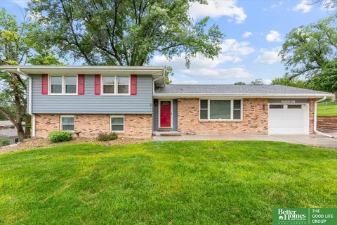 4918 N 82nd St, Omaha, NE 68134