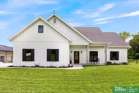 2484 280th St, Logan, IA 51546