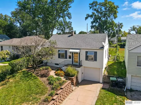 1927 S 61st St, Omaha, NE 68106