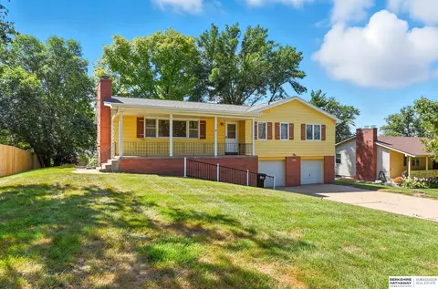 8057 Dupont St, Omaha, NE 68124
