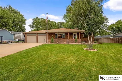 1316 Meadow Ln, York, NE 68467