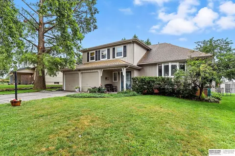 2303 Lloyd St, Bellevue, NE 68005