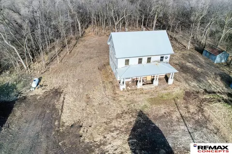 1124 238th Rd, Milford, NE 68405