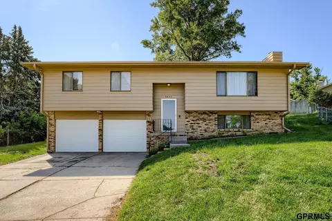 5637 S 138th Ave, Omaha, NE 68137