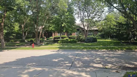 2512 Ridge Rd, Lincoln, NE 68512