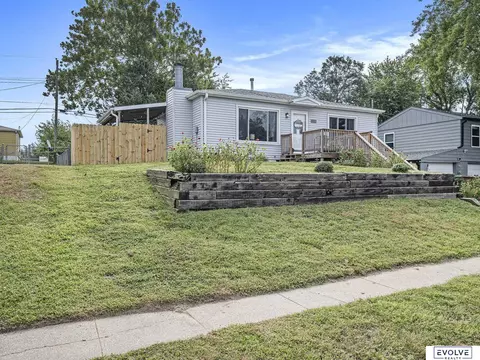 7209 S 22nd St, Bellevue, NE 68147