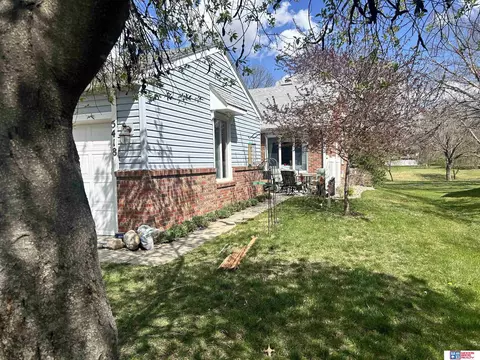 5418 Thies Cove Dr, Lincoln, NE 68516