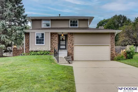 9235 Madison St, Omaha, NE 68127