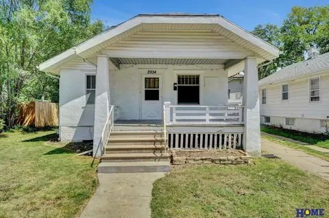 2934 S 13th St, Lincoln, NE 68502