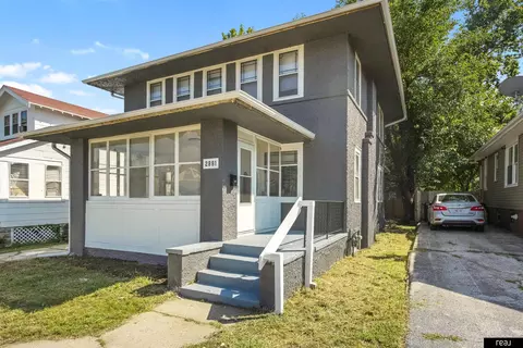2881 Mary St, Omaha, NE 68112