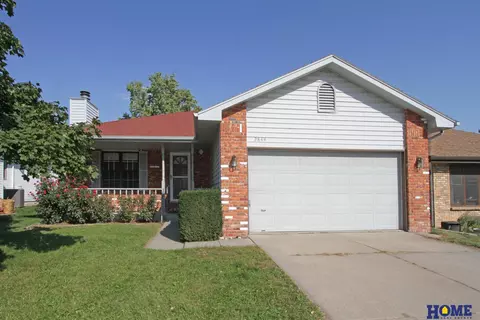 2844 Jane Ln, Lincoln, NE 68516