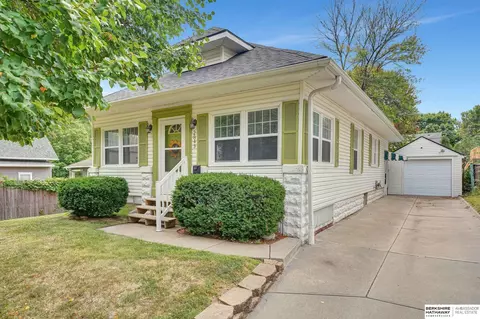 2849 Everett St, Lincoln, NE 68502