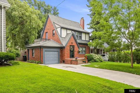 2323 N 50 Ave, Omaha, NE 68104