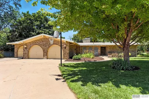5614 S 126th Cir, Omaha, NE 68137